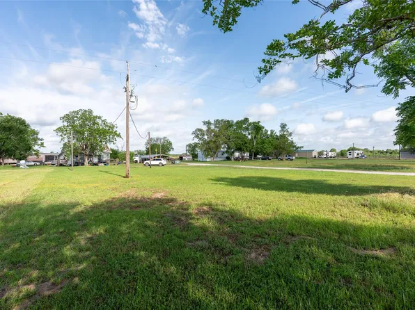 6936 Love Rd, Fulshear, TX 77441