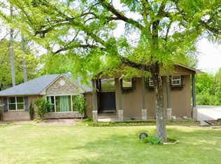 2 Briarwood Ln, Clarksville, AR 72830