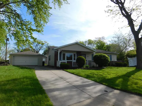 2908 W 79th Ct, Merrillville, IN 46410