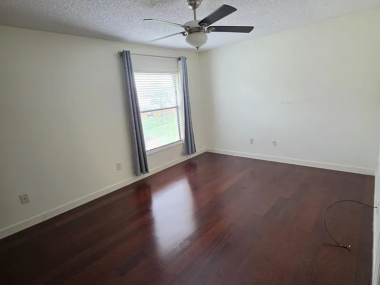 1712 Silver Creek Ct #99 — Photo 14