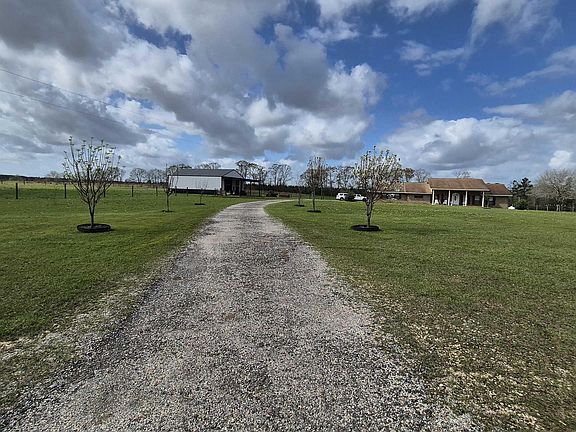 3rd image of 26635 Highway 41