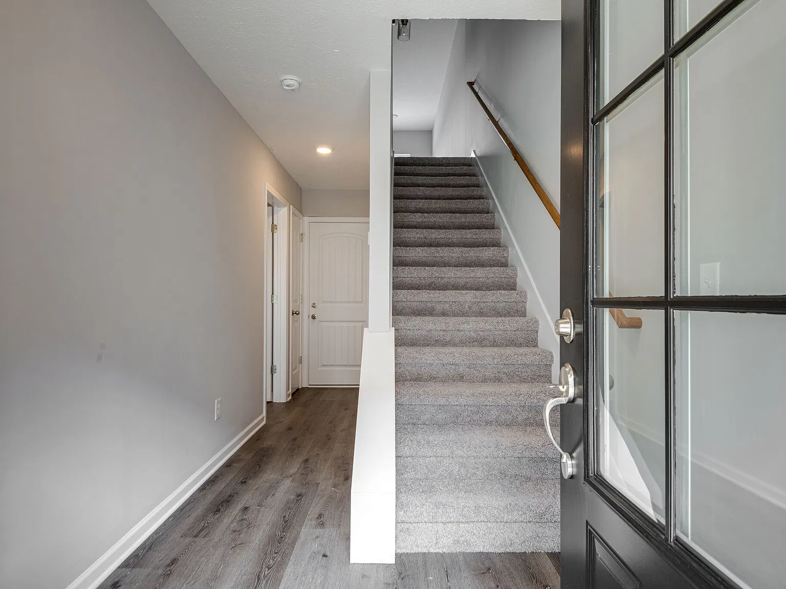4 bed, 3.5 bath, 2122 sqft, $2,100 — Photo 3