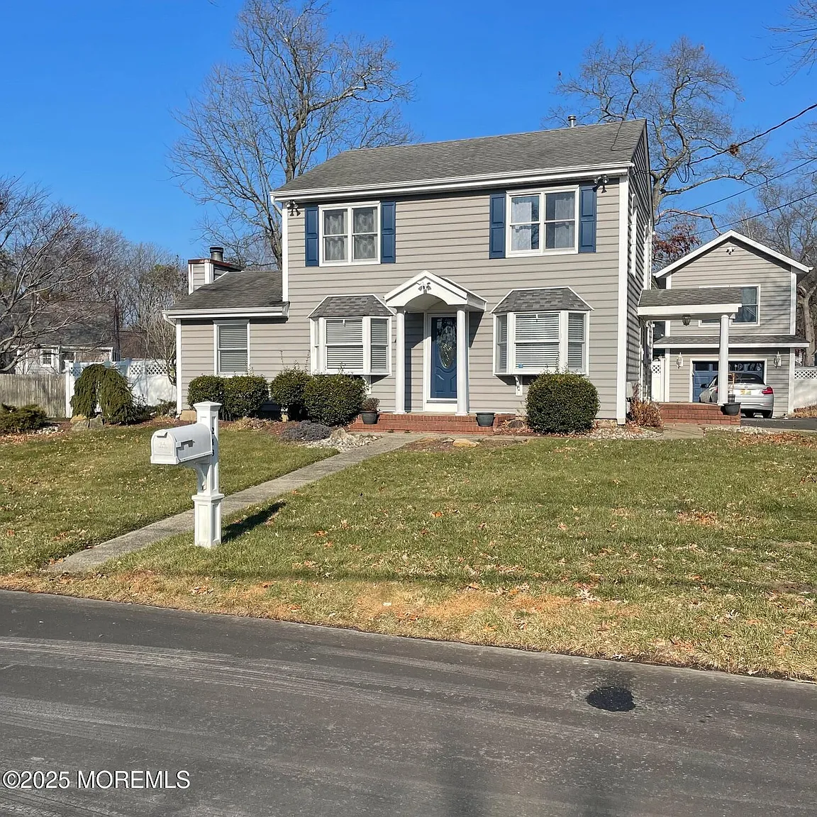 243 Sunset Lane photo 1