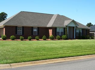 1220 Inabinet Dr, Sumter, SC 29154