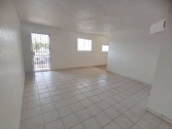 5240 Pebble Beach Blvd APT D, Las Vegas, NV 89108
