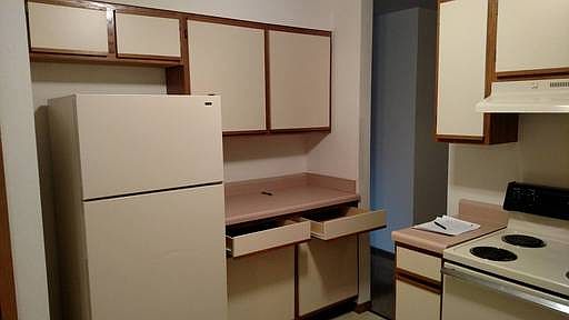 5th image of 1500 E 6th St APT 16