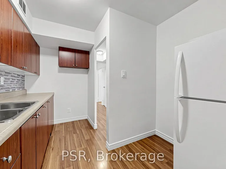 240 Markland Dr #210 — Photo 8