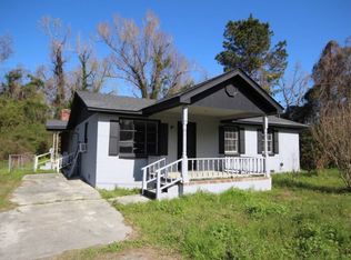 117 Wells Cir, Saint Stephen, SC 29479