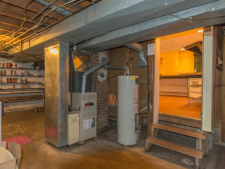 321 S Eastside Dr — Photo 23