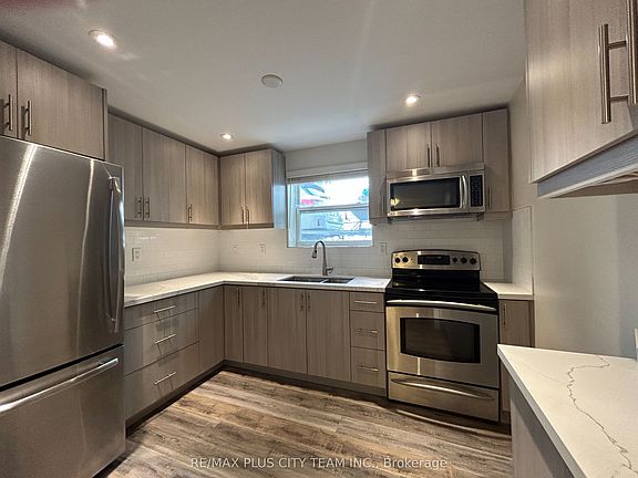4th image of 11 35th St Unit 1