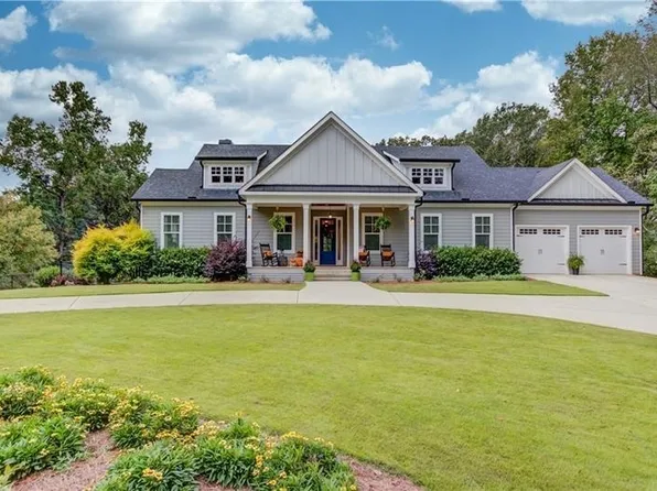 4566 Peckerwood Rd, Gillsville, GA 30543