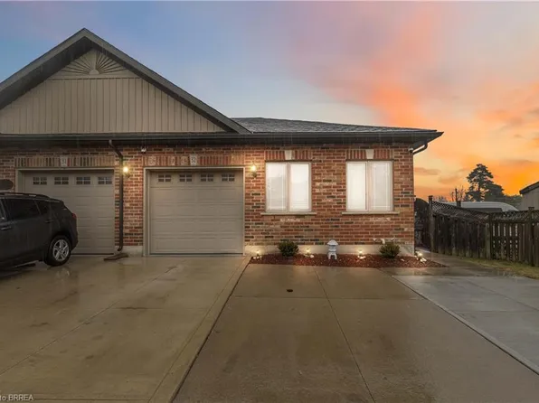 1038 Colborne St E #32, Brantford, ON N3S 3T6