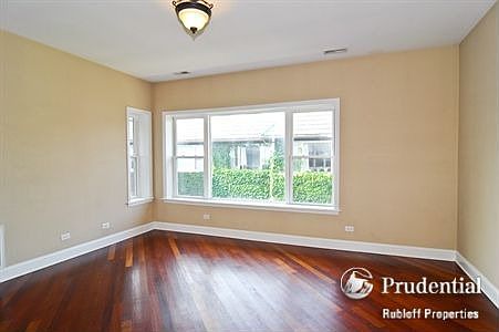 2nd image of 4648 N Saint Louis Ave APT 3B