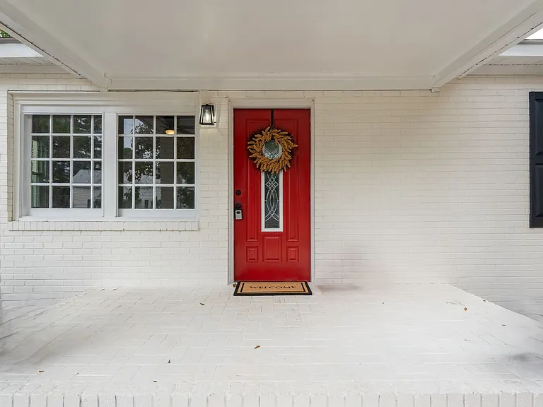 1001 S Layton Ave — Photo 2