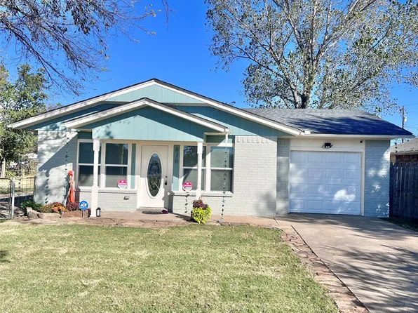 810 E Dewar Ave, Henryetta, OK 74437