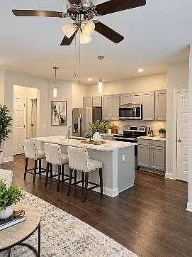 3 bed, 2.5 bath, $2,150 — Photo 4