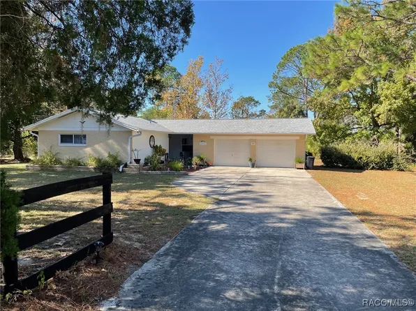 280 SW Ridgewood Rd, Dunnellon, FL 34431