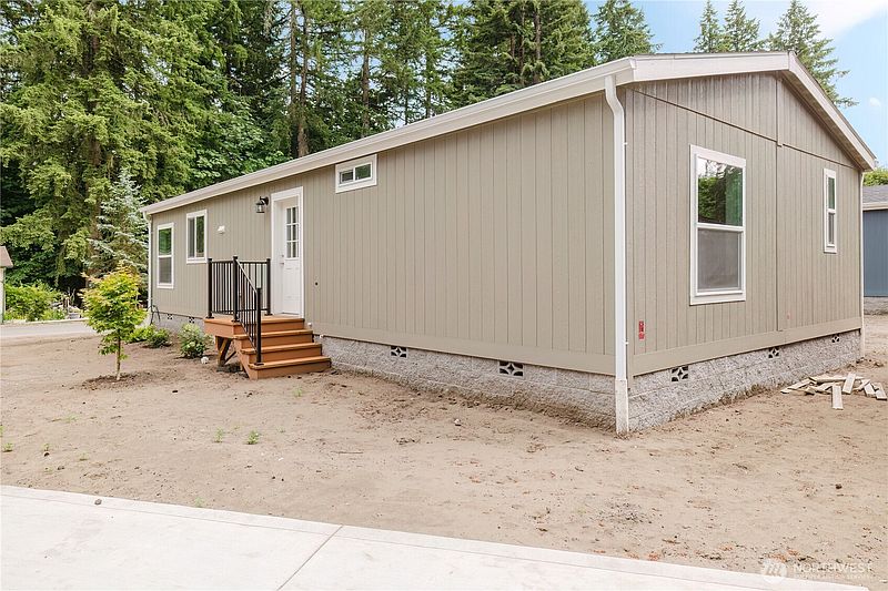 5th image of 2535 70th Avenue SW #44