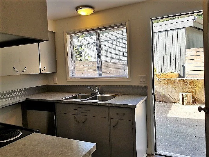 Shade Townhomes, LLC — Photo 4