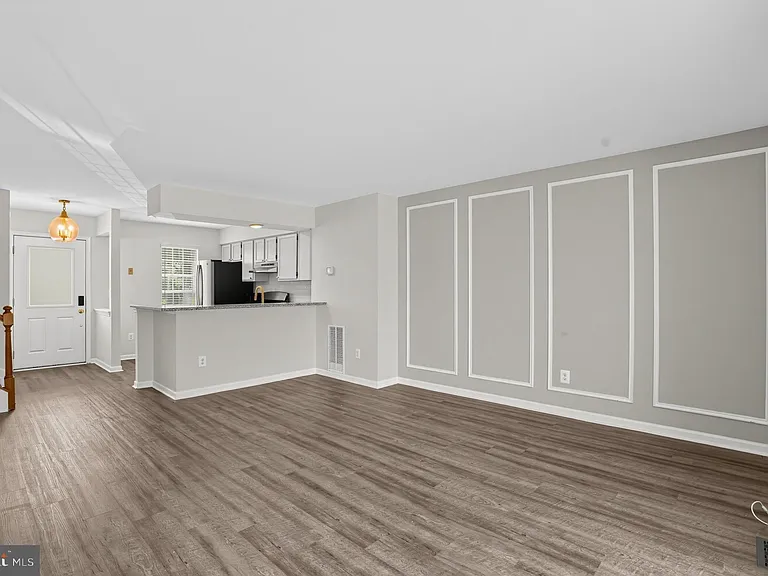 14711 Green Park Way — Photo 8