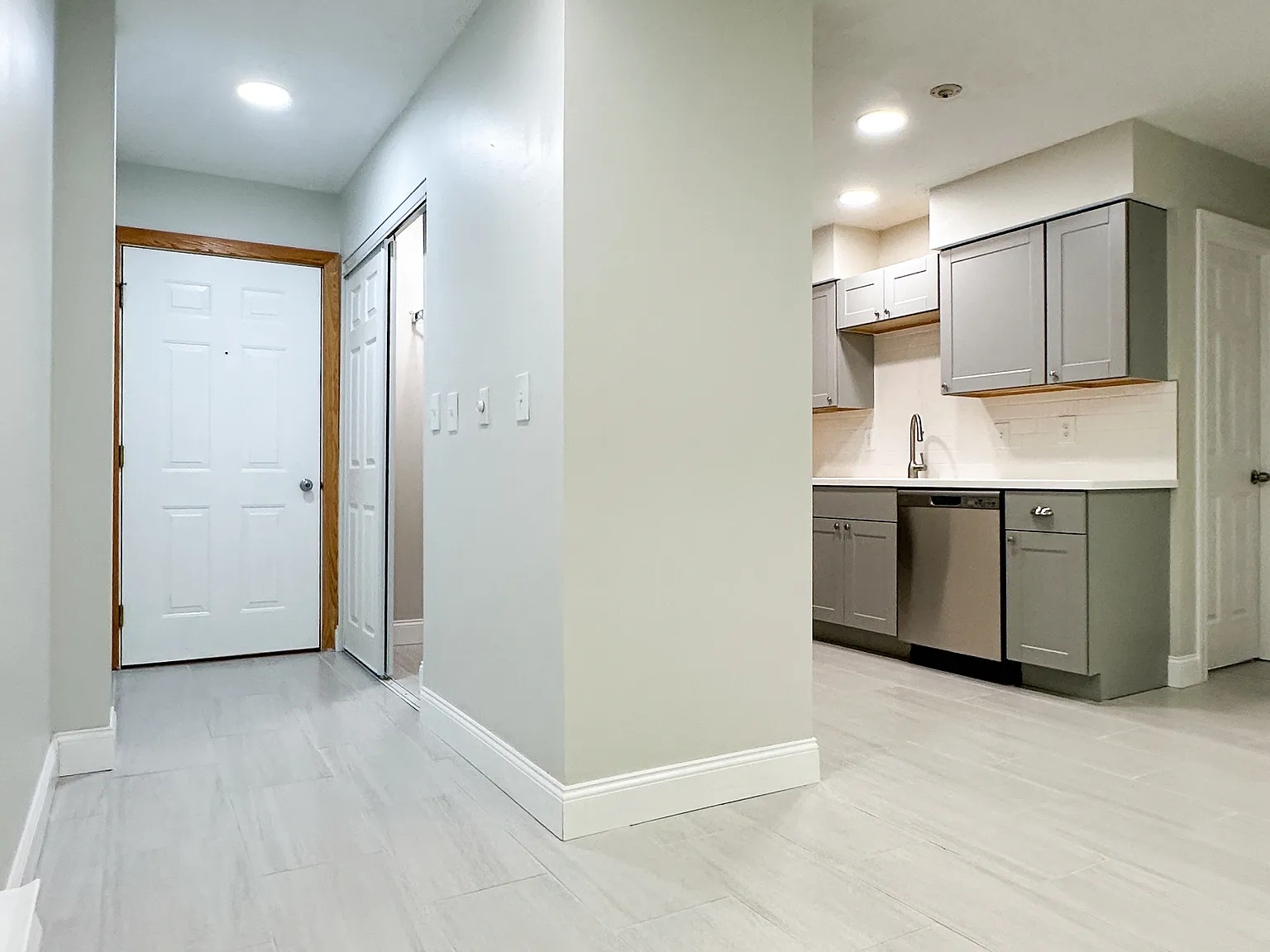 2 bed, 800 sqft, $4,150 — Photo 3