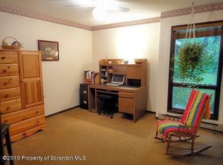 717 Scott Rd #L-9, Clarks Summit, PA 18411