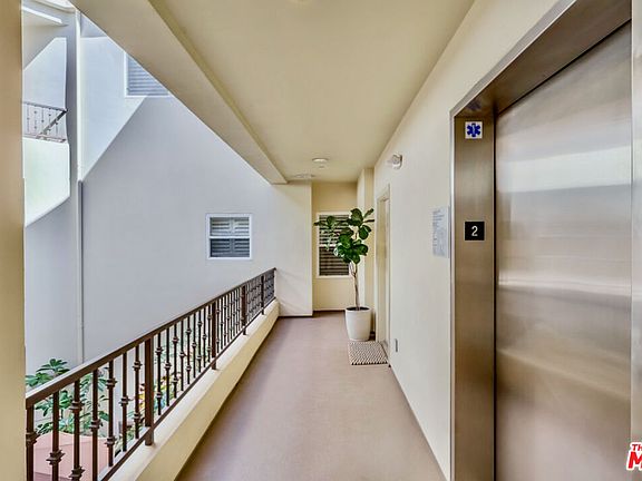 5th image of 4202 Whitsett Ave APT 205