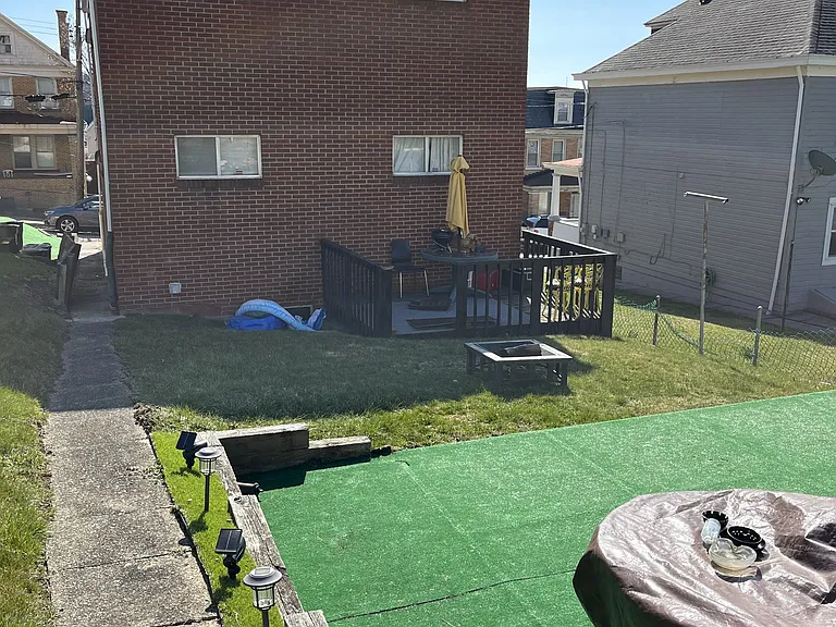 810 11th St #2 — Photo 7