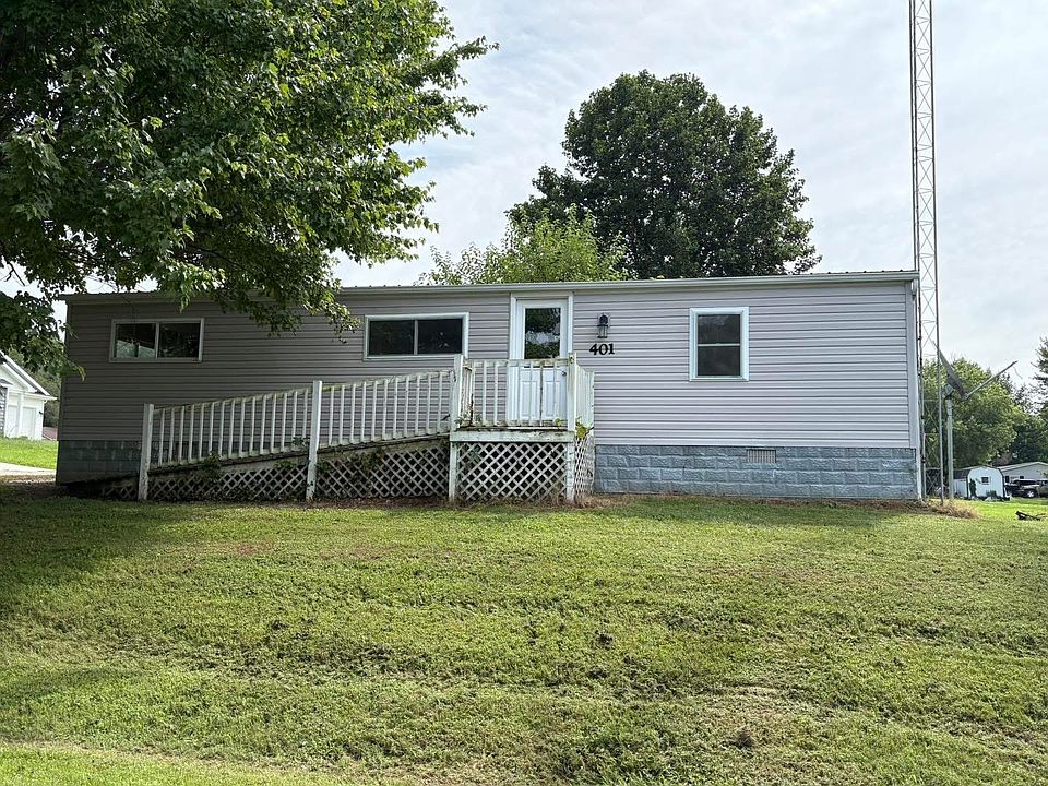 1st image of 401 S 1st St