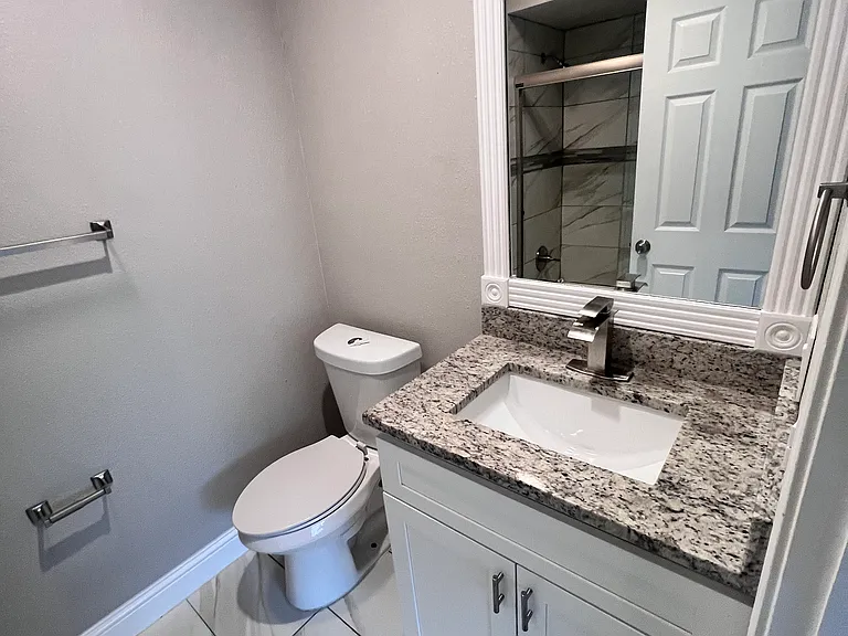 8404 Forest Ln #404 — Photo 5