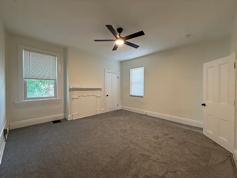 1817 Jancey St — Photo 2