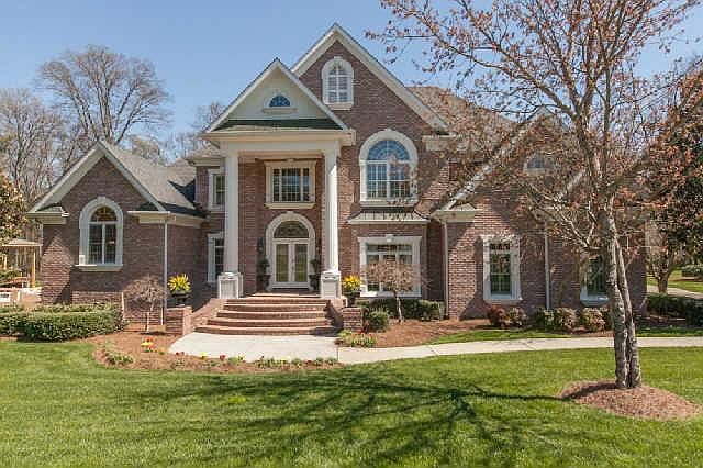 1st image of 3018 Saint Johns Dr
