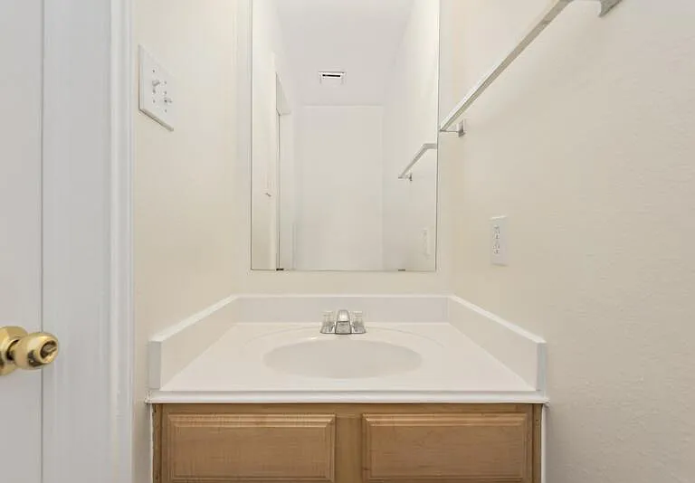 2130 Saint Lucia Calle — Photo 13