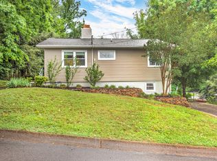 132 Orchard Ln, Oak Ridge, TN 37830