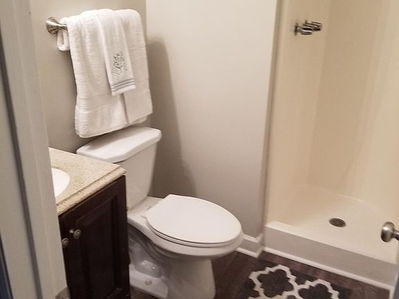 4th image of 1801 Horseshoe Dr