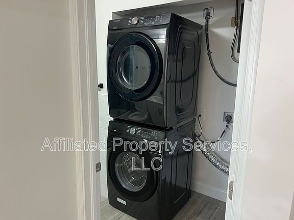 4th image of 5214 Stacy St #20
