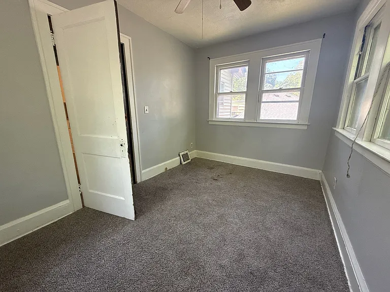 4207-4209 W 38th St #2 — Photo 5