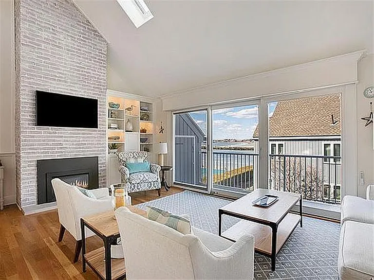 135 Ocean Ave #18-178 — Photo 15