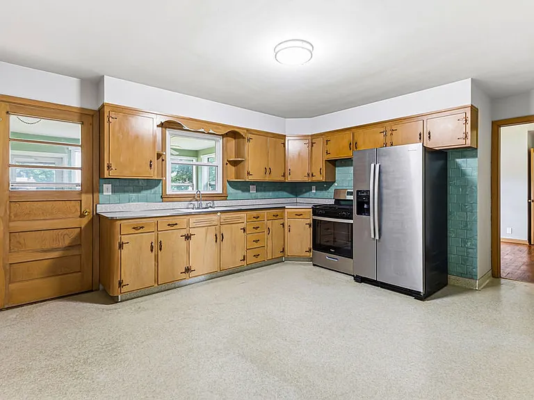 3511 Mitchell Ave — Photo 16