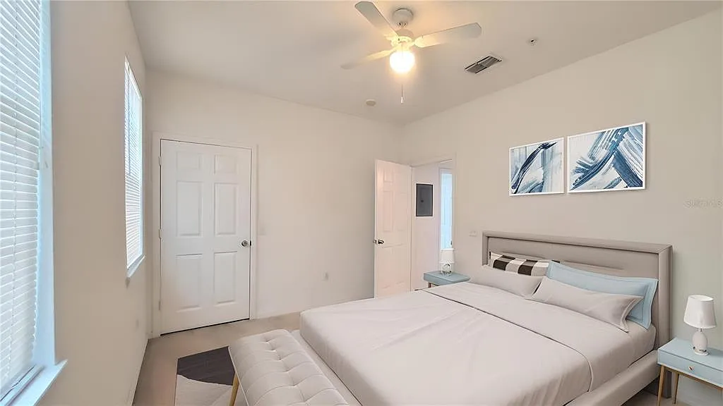 3 bed, 2.0 bath, 1260 sqft, $1,765 — Photo 4