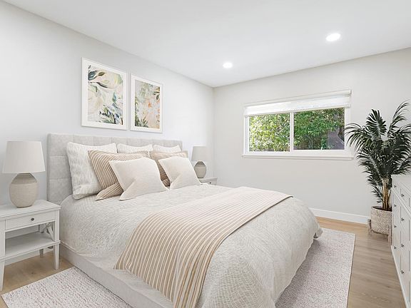 5th image of 2027 Vista Del Mar St #4