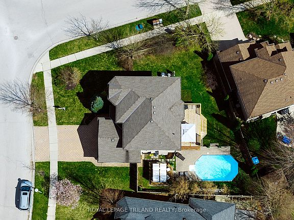 2nd image of 151 Knights Bridge Rd