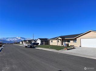 2555 1st St SE, East Wenatchee, WA 98802