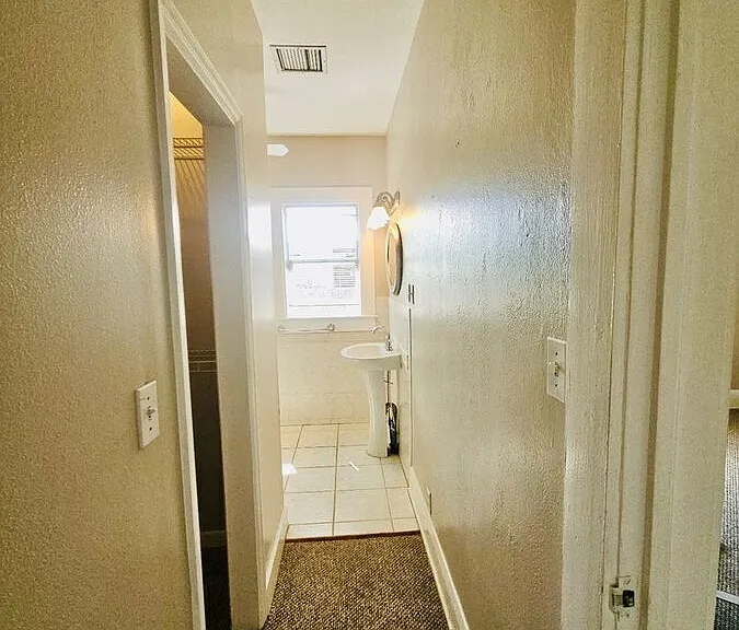 303 E Paris St — Photo 40