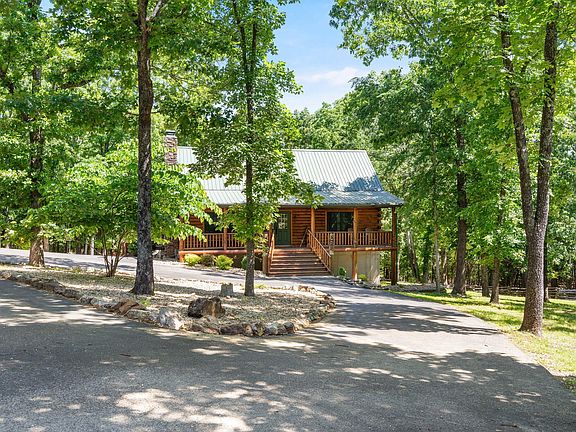 4th image of 947 Breezy Point Lane