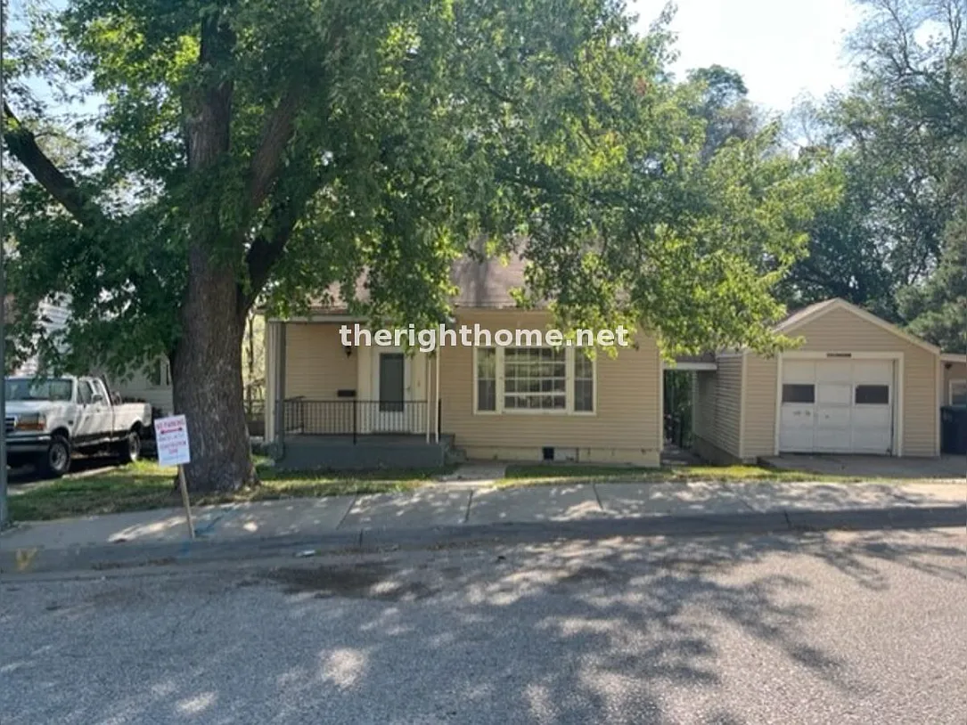 3 bed, 1.5 bath, 1280 sqft, $1,400 — Photo 2