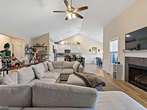 5th image of 128 Joelenes Way