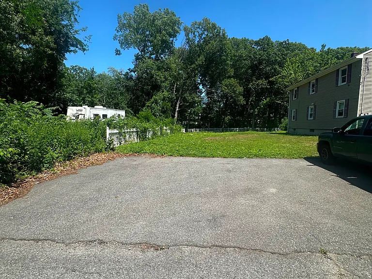 69 Garden St #2 — Photo 32