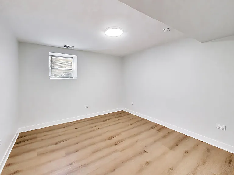 5222 N Christiana Ave #G — Photo 14