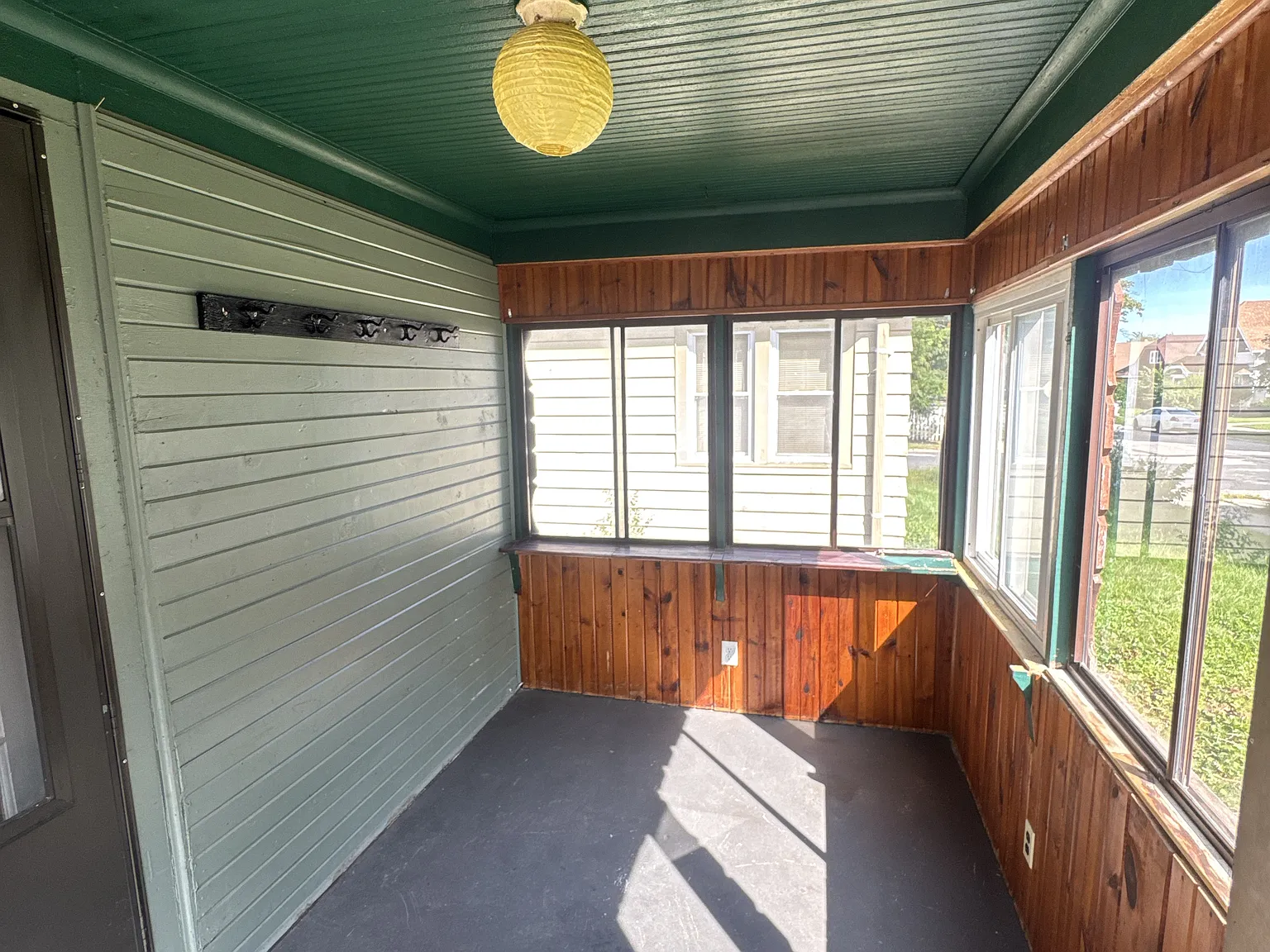 3 bed, 1046 sqft, $1,550 — Photo 3